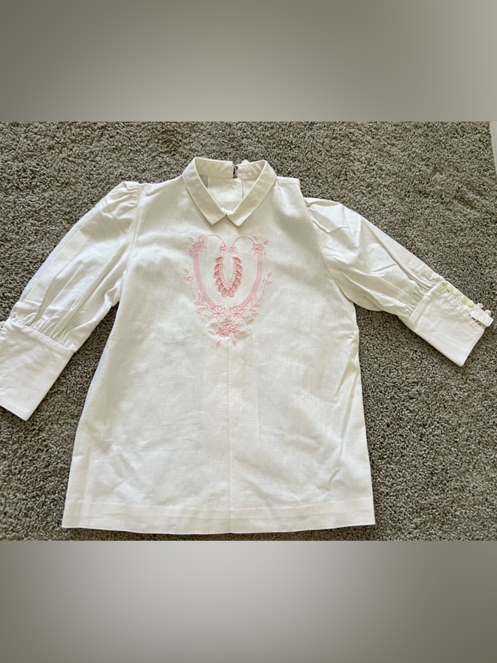 VINTAGE LINEN BLOUSE, EMBROIDERED BEAUTIFUL - Puff Sleeve Blouse - Picture 13 of 16